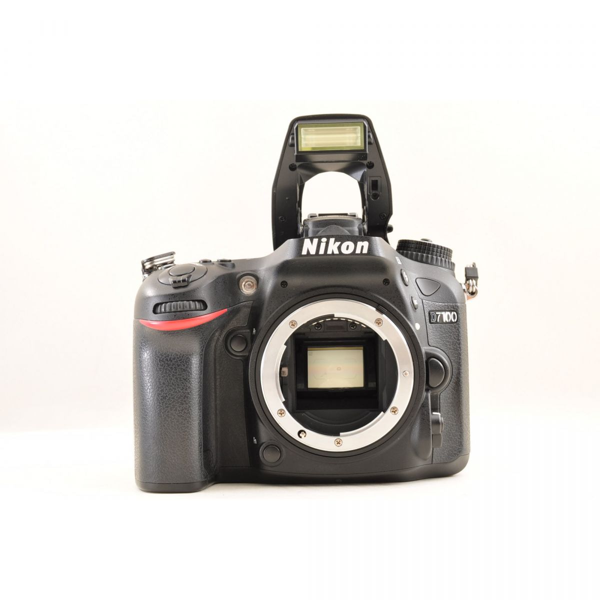 【中古】Nikon D7100 DX 18-105mm f/3.5-5.6G 一眼レフ デジタルカメラ ニコン