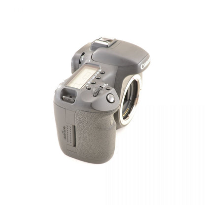 【中古】Canon EOS 7D EF-S 18-200mm f/3.5-5.6 IS 18.0MP ブラック 一眼レフ キヤノン