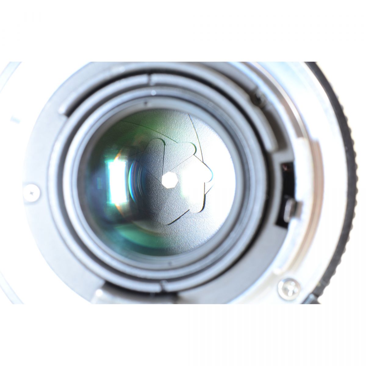 【中古】Nikon Ai-s NIKKOR 24mm f/2 単焦点 広角 カメラレンズ フード付 ニコン