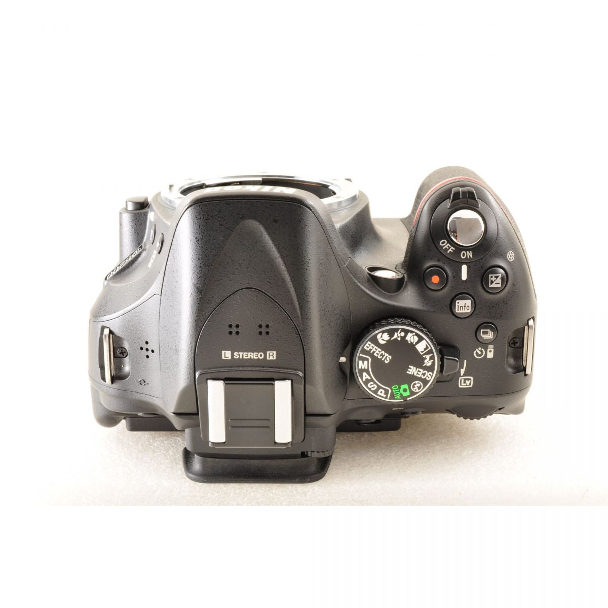 【中古】Nikon D5200 18-105mm VR レンズキット ブラック デジタル一眼レフ ニコン