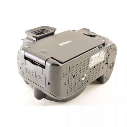 【中古】Nikon D5200 18-105mm VR レンズキット ブラック デジタル一眼レフ ニコン