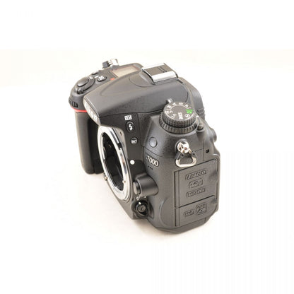 【中古】Nikon D7000 50mm f/1.4G レンズキット デジタル一眼レフカメラ ニコン