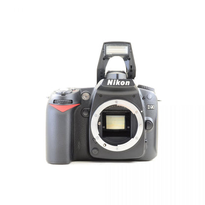 【中古】Nikon D90 AF-S DX 18-105mm 一眼レフ デジタルカメラ ニコン