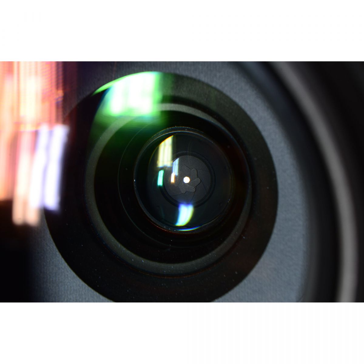 【中古】Nikon AF-S DX NIKKOR 18-200mm f/3.5-5.6 G ED VR Zoom Lens