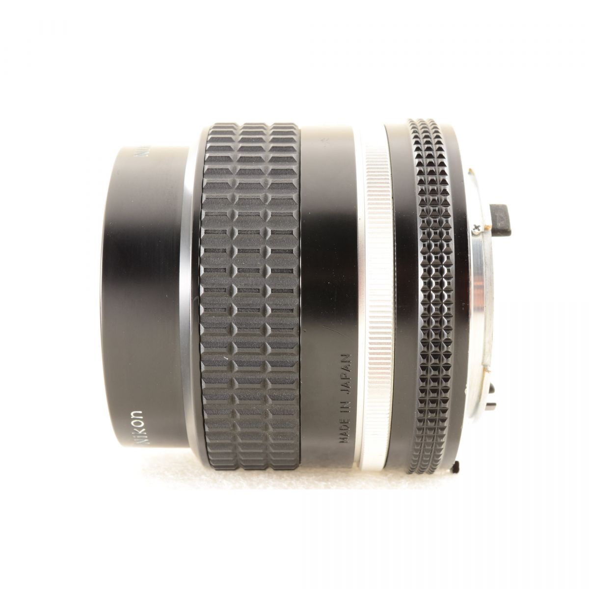 【中古】Nikon Ai-s Nikkor 35mm f2 広角 単焦点 カメラレンズ 交換レンズ フード付 ニコン