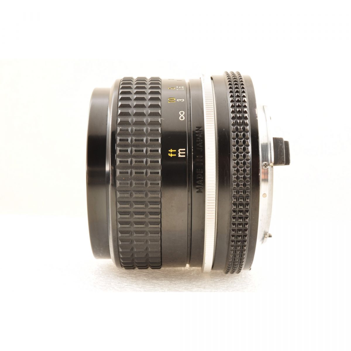 【中古】Nikon FE ブラック 一眼レフ フィルムカメラ 本体 Ai 24mm f2.8 広角 単焦点 レンズセット ニコン