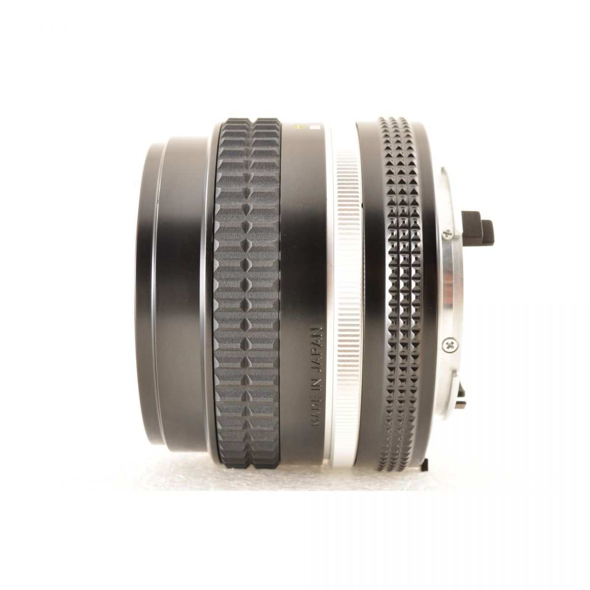 【中古】Nikon Ai-S NIKKOR 50mm f/1.4 フード付 単焦点 カメラレンズ 交換レンズ ニコン