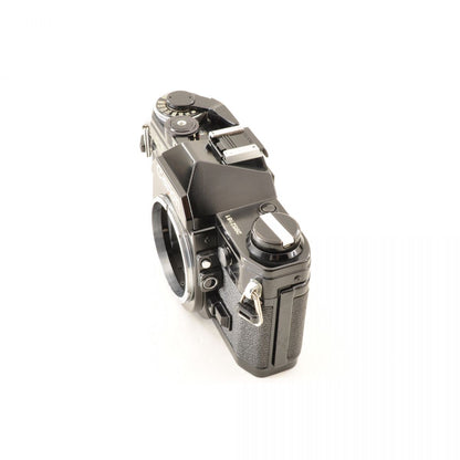 【中古】Canon AE-1 ブラック New FD 50mm f/1.4 フィルムカメラ レンズセット 一眼レフ キヤノン