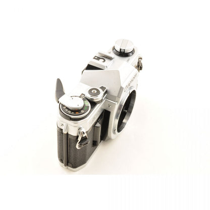 【中古】Canon AE-1 シルバー フィルムカメラ New FD 50mm F1.4 単焦点レンズ セット キヤノン
