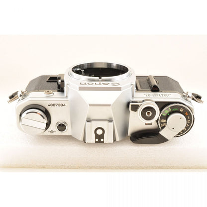 【中古】Canon AE-1 シルバー フィルムカメラ New FD 50mm F1.4 単焦点レンズ セット キヤノン