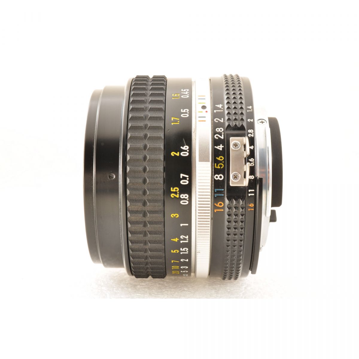 【中古】Nikon Ai-S NIKKOR 50mm F1.4 フード 単焦点 カメラレンズ 交換レンズ ニコン S/N:5820179