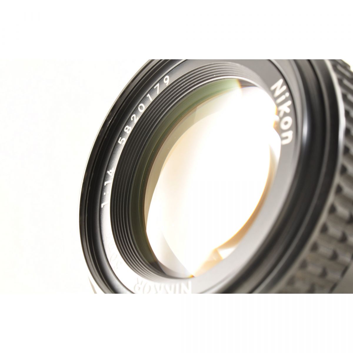 【中古】Nikon Ai-S NIKKOR 50mm F1.4 フード 単焦点 カメラレンズ 交換レンズ ニコン S/N:5820179