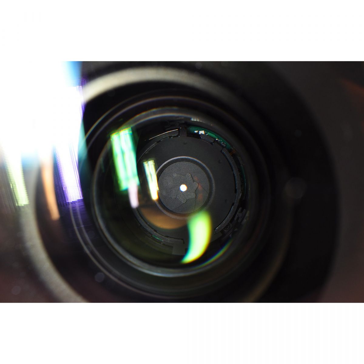 【中古】Nikon AF-S DX 18-200mm f3.5-5.6 G ED VR II フード ズーム カメラレンズ 交換レンズ ニコン S/N:42241395