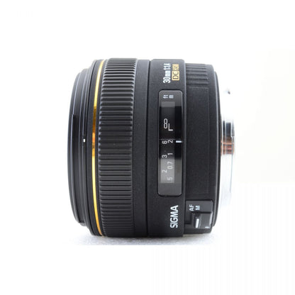 【中古】SIGMA 30mm f1.4 EX DC HSM フード 単焦点 カメラレンズ 交換レンズ シグマ キヤノン用 S/N:1018125