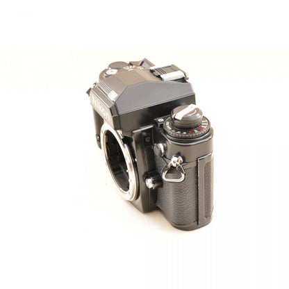 【中古】Nikon FA ブラック 35mm 一眼レフ フィルムカメラ ボディ 動作確認済 ニコン S/N:5112621