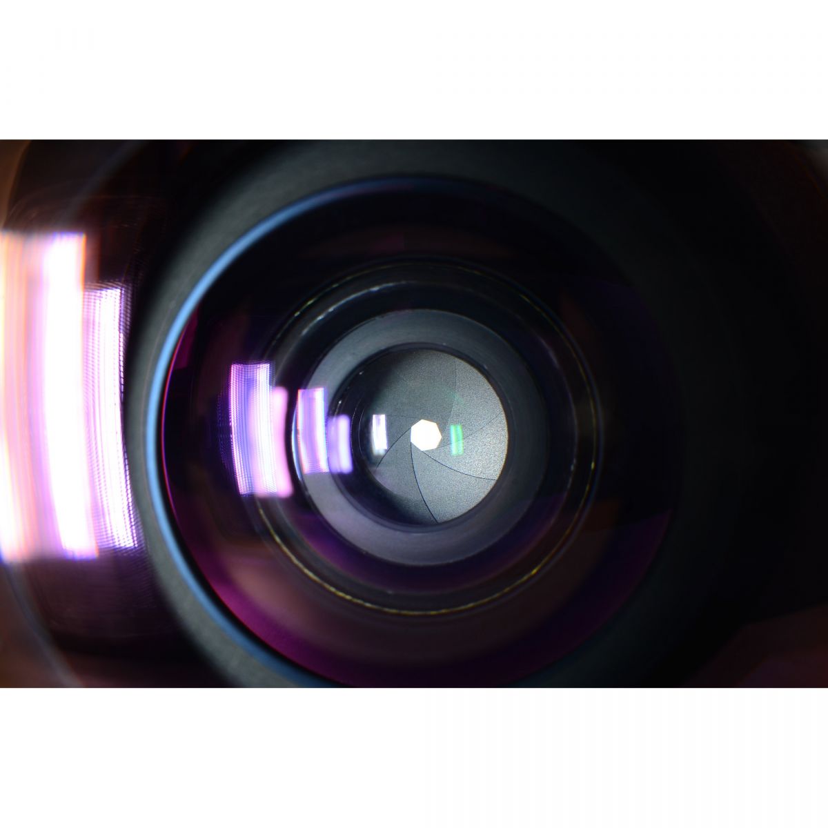 【中古】Nikon Ai NIKKOR 20mm F4 広角 単焦点 カメラレンズ 交換レンズ ニコン S/N:137511