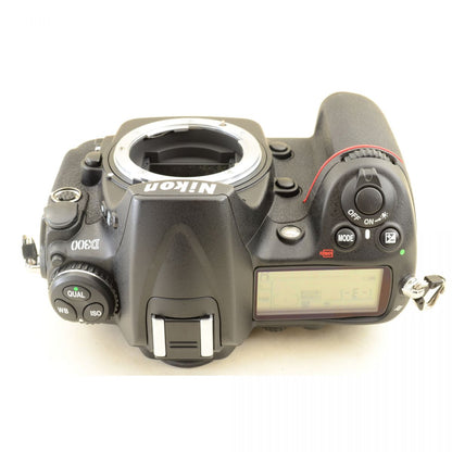【中古】Nikon D300 12.3MP 一眼レフ デジタルカメラ ニコン S/N:2058104