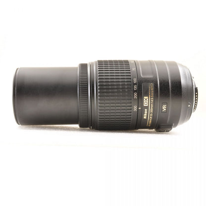 【中古】Nikon AF-S DX 55-300mm F4.5-5.6G ED VR フード付き ズーム カメラレンズ 交換レンズ ニコン S/N:2893101