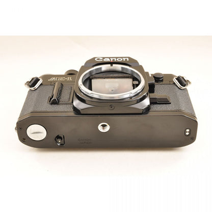 【中古】Canon AE-1 ブラック 一眼レフ フィルムカメラ New FD 35-105mm f3.5 マクロ ズームレンズ セット キヤノン S/N:5092284