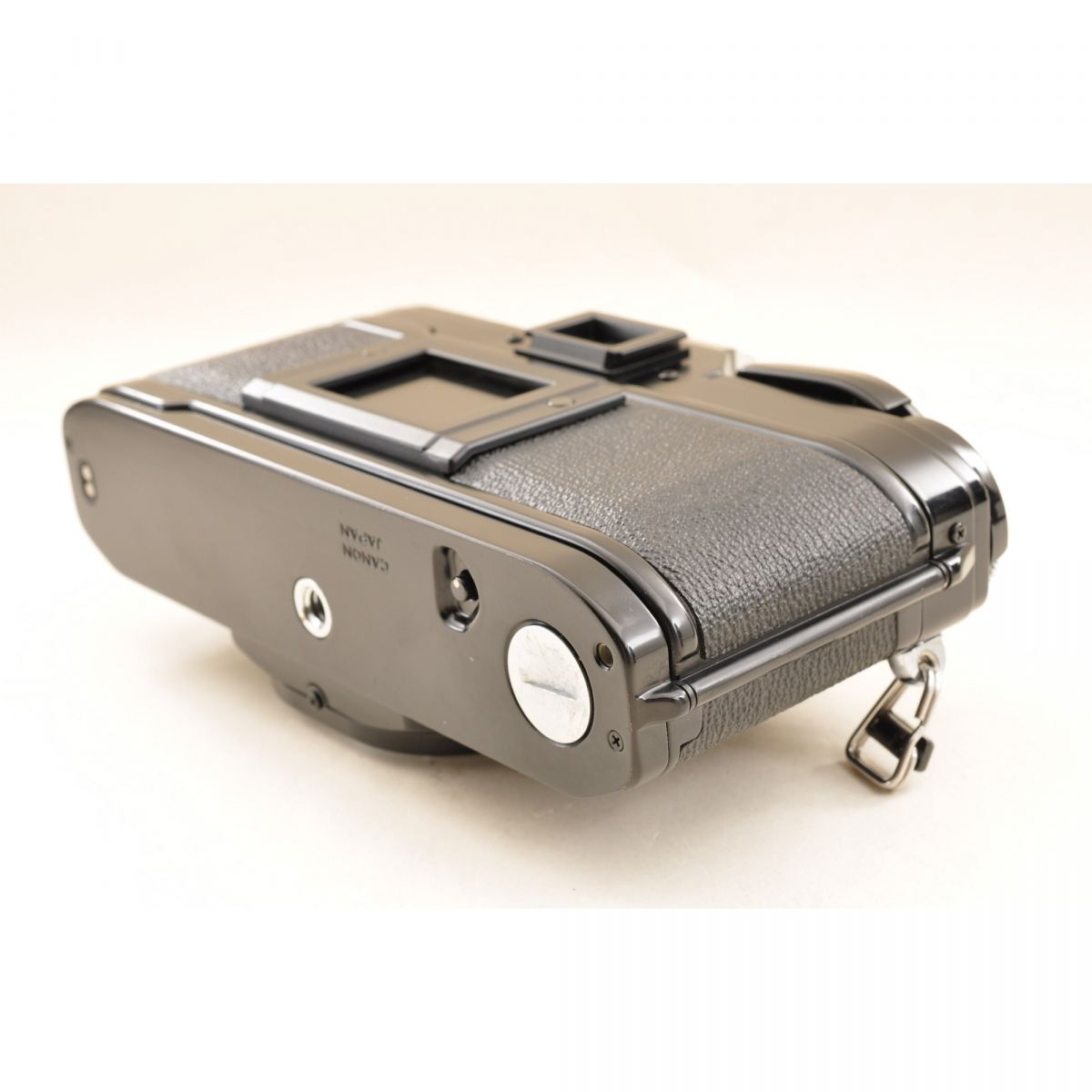 【中古】Canon AE-1 ブラック 一眼レフ フィルムカメラ New FD 35-105mm f3.5 マクロ ズームレンズ セット キヤノン S/N:5092284