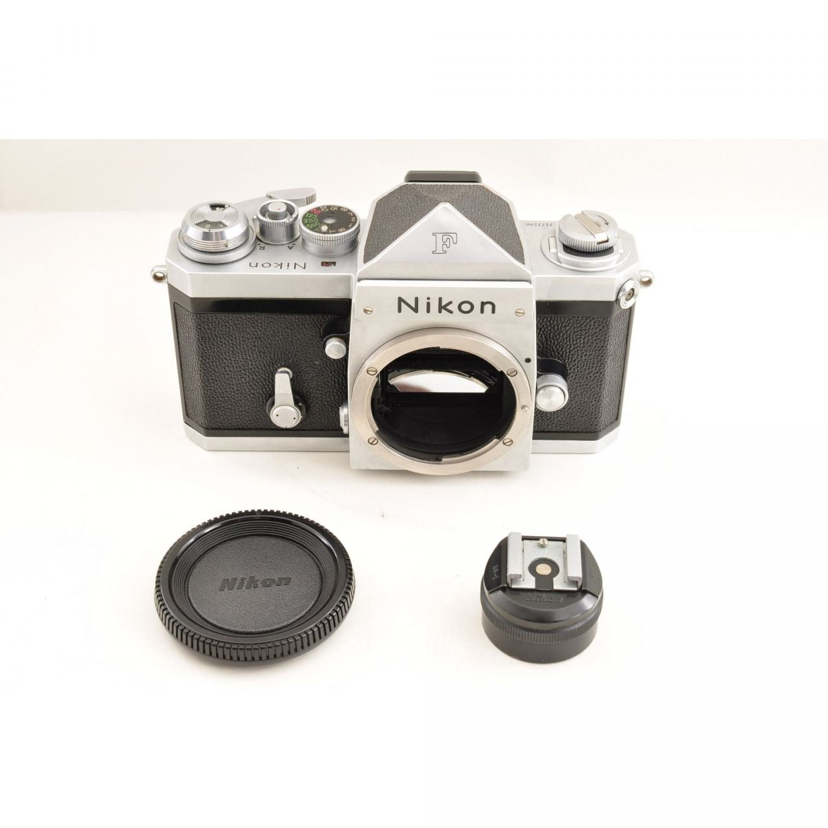 【中古】Nikon F アイレベル シルバー 35mm 一眼レフ フィルムカメラ ニコン S/N: 7277290