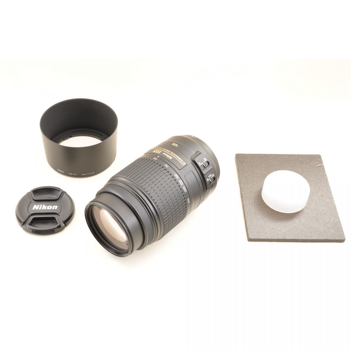 【中古】Nikon AF-S DX 55-300mm f/4.5-5.6G ED VR フード付 ニコン S/N: 2565839