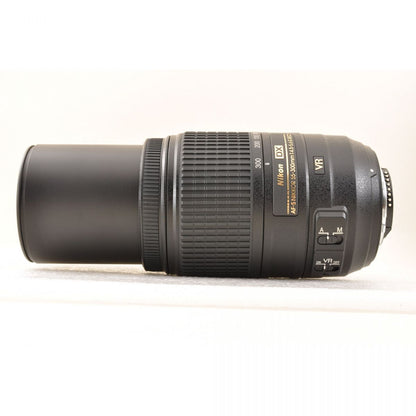 【中古】Nikon AF-S DX 55-300mm f/4.5-5.6G ED VR フード付 ニコン S/N: 2565839