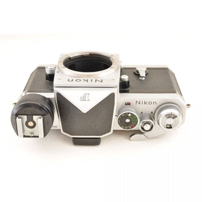 【中古】Nikon F アイレベル シルバー 35mm 一眼レフ フィルムカメラ ニコン S/N: 7277290