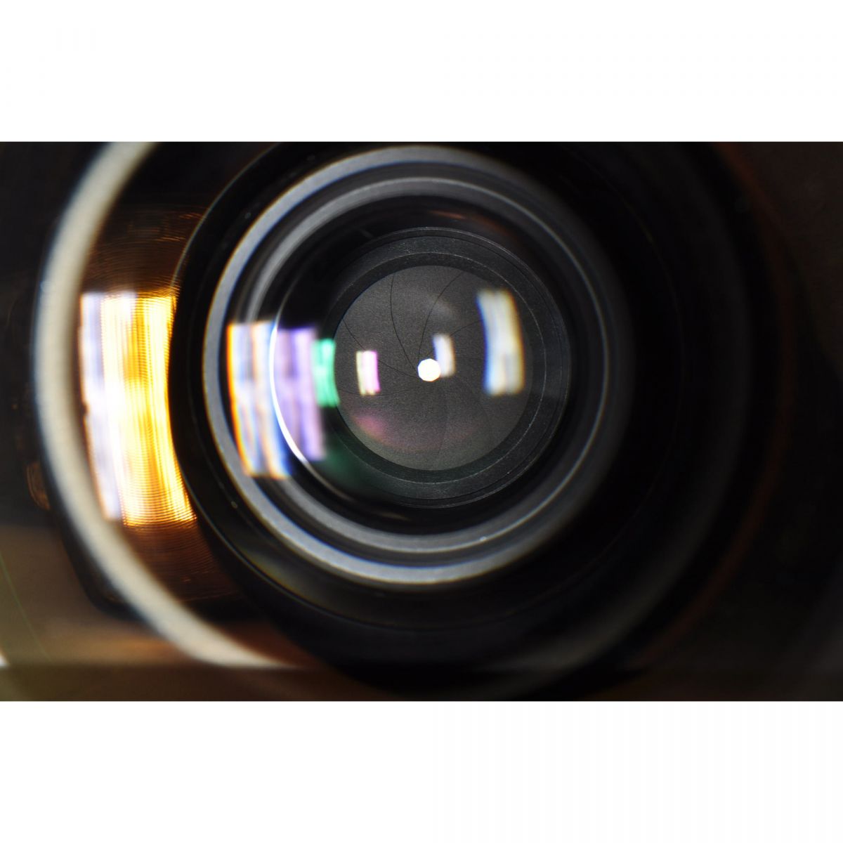 【中古】Nikon AF NIKKOR 24-85mm f/2.8-4D IF ASPH Macro ズームレンズ ニコン S/N: 258255