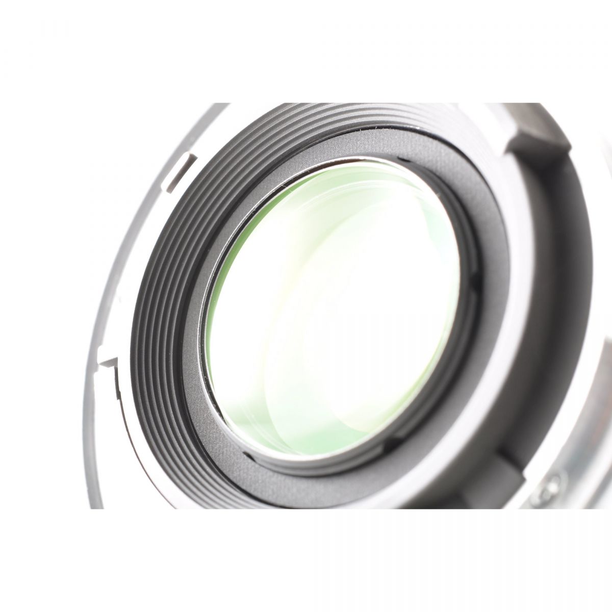 【中古】Nikon AF-S DX NIKKOR 18-200mm f/3.5-5.6G ED VR 高倍率ズームレンズ ニコン S/N: 2607428