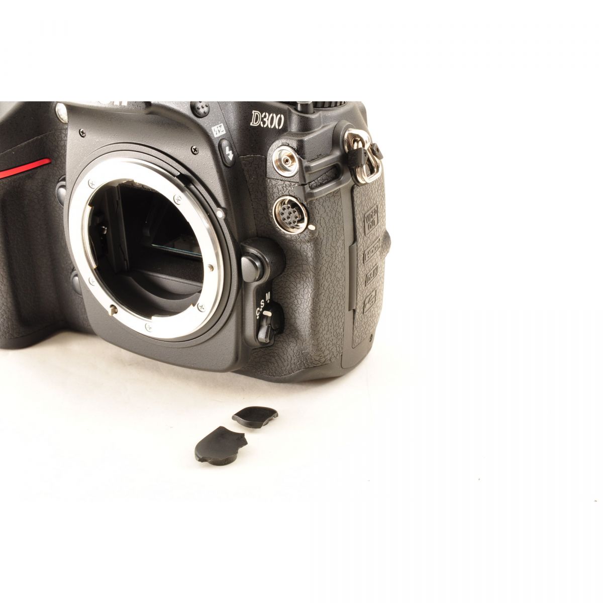 【中古】Nikon D300 1230万画素 デジタル一眼レフカメラ ボディ ニコン S/N: 2008710