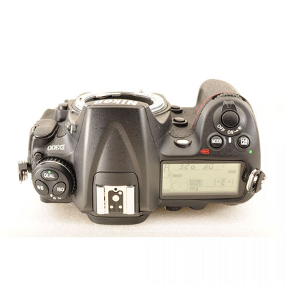 【中古】Nikon D300 1230万画素 デジタル一眼レフカメラ ボディ ニコン S/N: 2008710