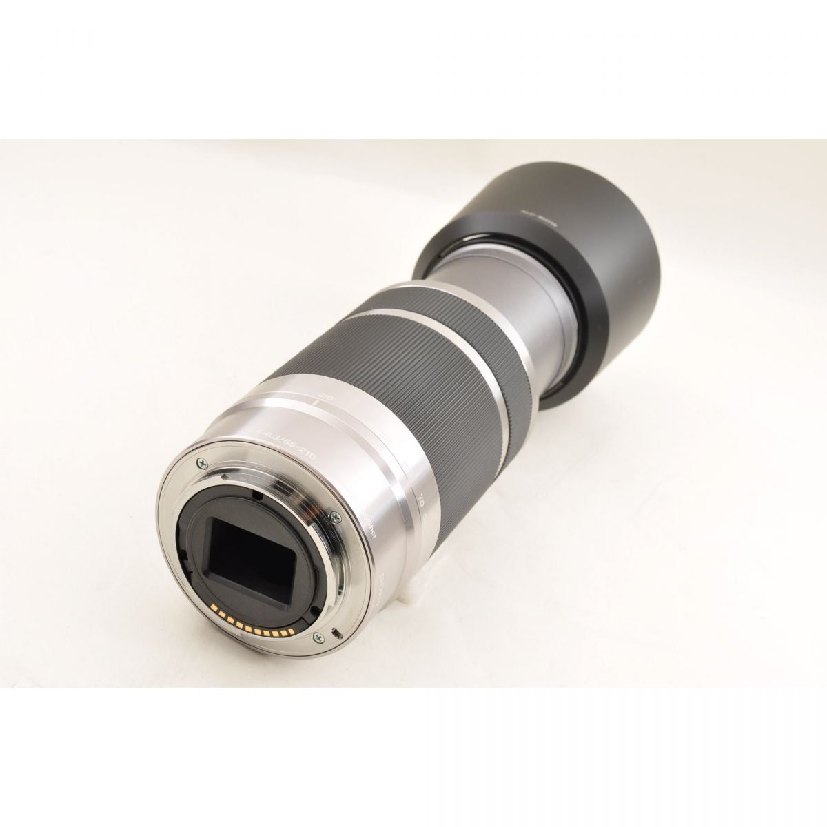 【中古】Sony E 55-210mm f/4.5-6.3 OSS 望遠 ズームレンズ フード付 ソニー S/N: 2529969