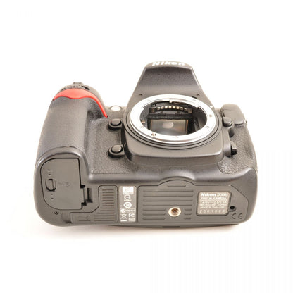 【中古】Nikon D300S 12.3MP 一眼レフ デジタルカメラ ニコン S/N:2001686