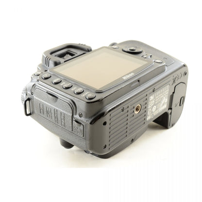 【中古】Nikon D90 12.3MP デジタル 一眼レフ デジタルカメラ ボディ ニコン S/N:2154690