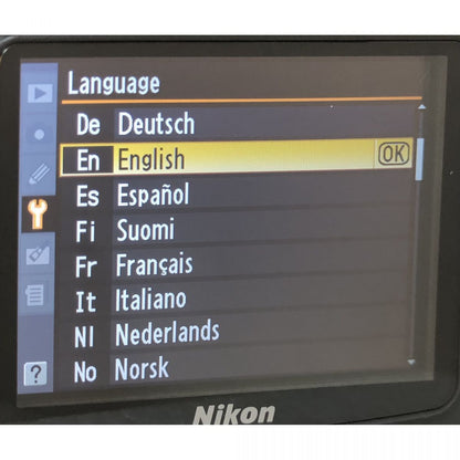 【中古】Nikon D90 12.3MP デジタル 一眼レフ デジタルカメラ ボディ ブラック ニコン S/N:2110624