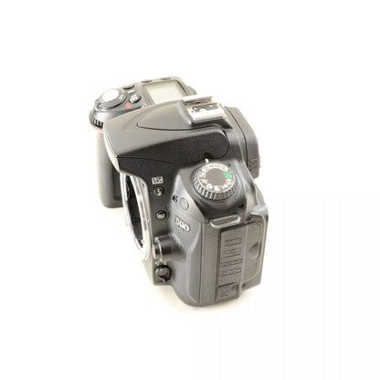 【中古】Nikon D90 12.3MP デジタル 一眼レフ デジタルカメラ ボディ ニコン S/N:2154690