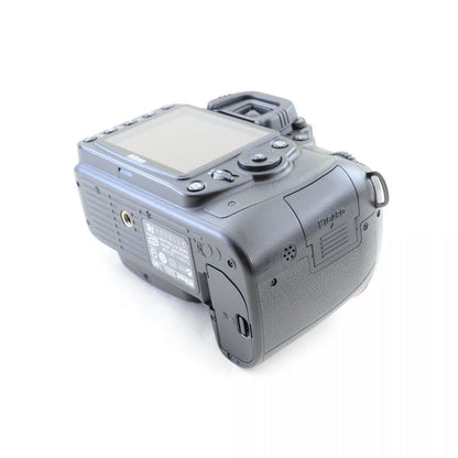 【中古】Nikon D90 12.3MP デジタル 一眼レフ デジタルカメラ ボディ ブラック ニコン S/N:2110624