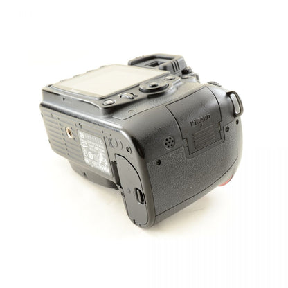 【中古】Nikon D90 12.3MP デジタル 一眼レフ デジタルカメラ ボディ ニコン S/N:2154690