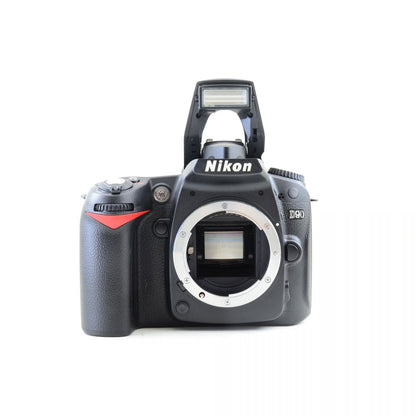 【中古】Nikon D90 12.3MP デジタル 一眼レフ デジタルカメラ ボディ ブラック ニコン S/N:2110624