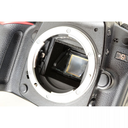 【中古】Nikon D90 12.3MP デジタル 一眼レフ デジタルカメラ ボディ ニコン S/N:2154690