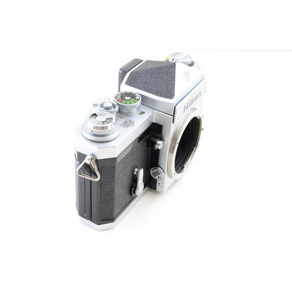 【中古】Nikon F アイレベル シルバー + Nikkor-S.C Auto 50mm f/1.4 非Ai 標準 単焦点レンズ ニコン S/N: 6570324