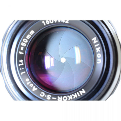 【中古】Nikon F アイレベル シルバー + Nikkor-S.C Auto 50mm f/1.4 非Ai 標準 単焦点レンズ ニコン S/N: 6570324