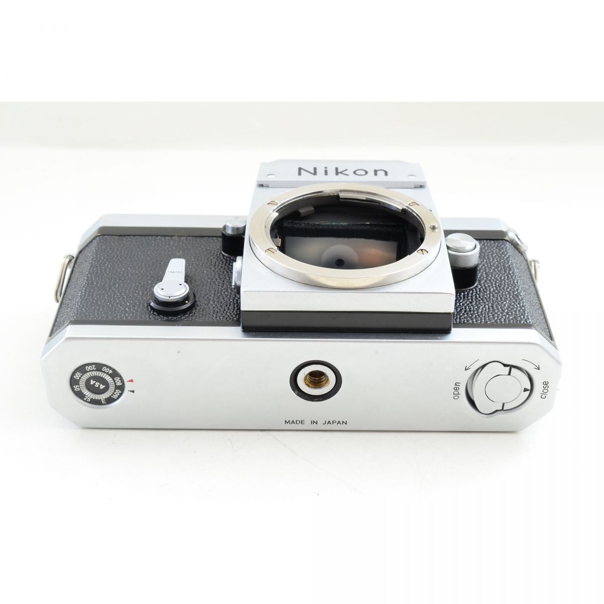 【中古】Nikon F アイレベル シルバー + Nikkor-S.C Auto 50mm f/1.4 非Ai 標準 単焦点レンズ ニコン S/N: 6570324