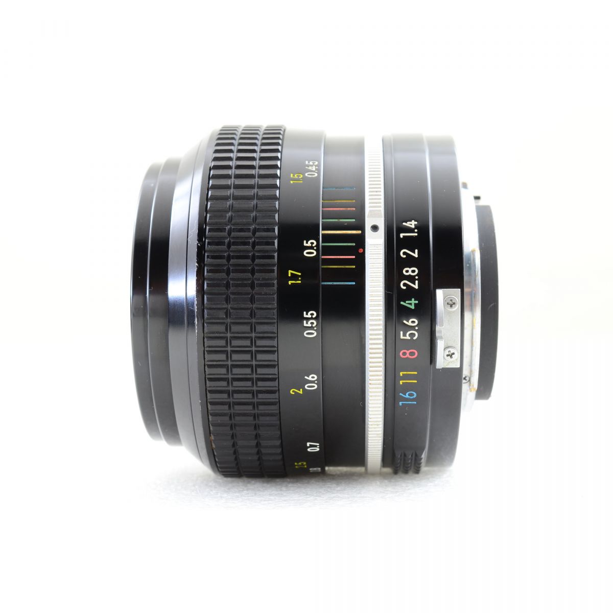 【中古】Nikon F2 アイレベル シルバー + New Nikkor 50mm f/1.4 非Ai 標準 単焦点レンズ ニコン S/N: 7626441