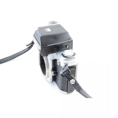 【中古】Nikon F2 アイレベル シルバー + New Nikkor 50mm f/1.4 非Ai 標準 単焦点レンズ ニコン S/N: 7626441