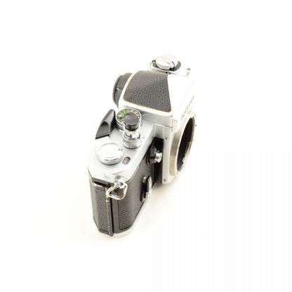 【中古】Nikon F2 アイレベル シルバー フィルムカメラ + Ai-S NIKKOR 28mm f/2.8 広角 単焦点レンズ ニコン S/N: 7148834