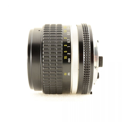 【中古】Nikon F2 アイレベル シルバー フィルムカメラ + Ai-S NIKKOR 28mm f/2.8 広角 単焦点レンズ ニコン S/N: 7148834