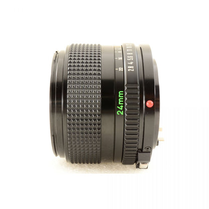 【中古】Canon New F-1 アイレベル 35mm 一眼レフフィルムカメラ + New FD 24mm f/2.8 広角 単焦点レンズ キャノン S/N: 121748