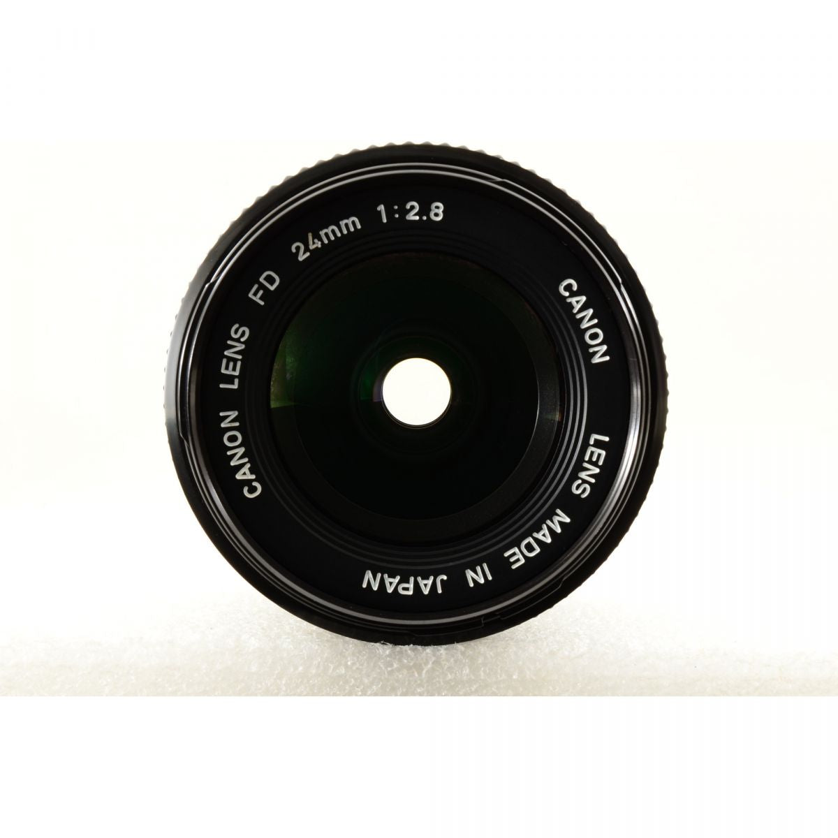 【中古】Canon New F-1 アイレベル 35mm 一眼レフフィルムカメラ + New FD 24mm f/2.8 広角 単焦点レンズ キャノン S/N: 121748